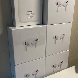 Apple Airpods 1st Generation Active Noise cancellation with Charging Case